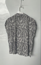 Load image into Gallery viewer, Tahari Womens Black White Palm Leaf Linen Tropical Blouse Top Size Large
