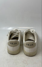 Load image into Gallery viewer, Veja Womens Campo Cream Leather Low Top Lace-Up Sneaker Shoes Size 7 Worn
