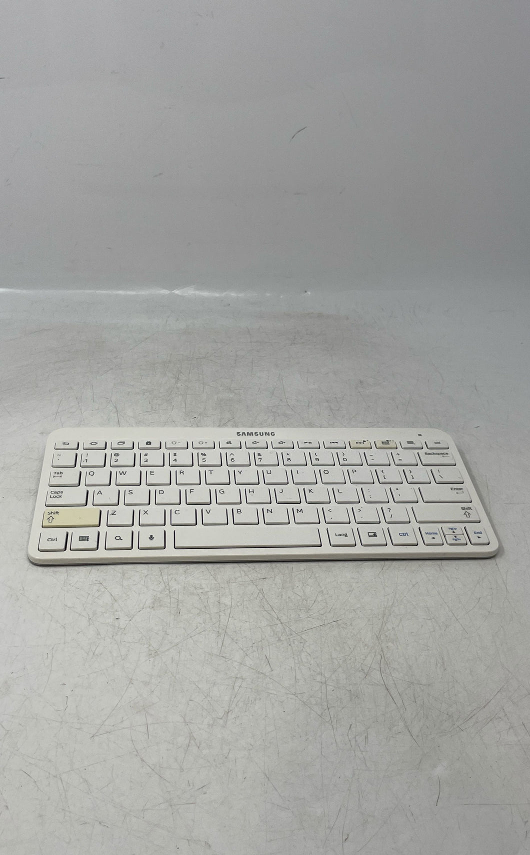 Samsung Model BKB-10 White Bluetooth Wireless Compact Slim Keyboard Not Tested
