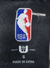 Load image into Gallery viewer, NBA Womens Gray Beige Chicago Bulls Long Sleeve Pullover Sweatshirt Size Small
