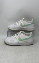 Load image into Gallery viewer, Nike Boys Air Force 1 LV8 FJ7706-131 White Leather Low Top Sneakers Shoes Sz 5Y
