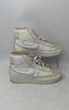 Load image into Gallery viewer, Nike Womens Blazer Mid Victory DR2948-100 White Lace-Up Sneakers Shoes Size 7

