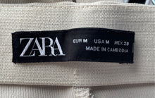 Load image into Gallery viewer, Zara Womens Beige Flat Front Skinny Leg Trouser Pants Size Medium
