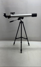Load image into Gallery viewer, National Geographic CF600PM Silver Black Carbon Fiber 50mm Pan Handle Telescope
