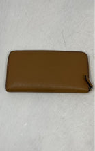 Load image into Gallery viewer, Coach Womens Brown Crossgrain Leather Inner Divider Zip-Around Wallet
