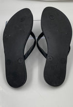 Load image into Gallery viewer, Authentic Tory Burch Womens Chelsea Black Flat Flip Flop Sandals Size 5M Worn
