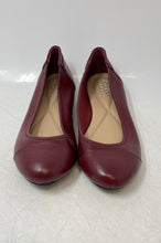 Load image into Gallery viewer, Alfani Step N&#39; Flex Womens Burgundy Leather Slip-On Ballet Flats Size 5.5M
