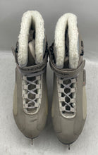 Load image into Gallery viewer, TechEdge Womens Gray Adjustable Strap Lace-Up Ice Figure Skates Size 8
