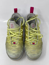Load image into Gallery viewer, Authentic Nike Womens Air Vapormax Plus Light Green Sneaker Shoes 5.5 Stained
