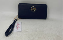 Load image into Gallery viewer, Marilyn Monroe Womens Blue Leather Card Holder Wristlet Wallet With Tags
