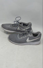 Load image into Gallery viewer, Nike Mens Tanjun DJ6258-002 Gray White Low Top Lace-Up Sneaker Shoes Size 9.5
