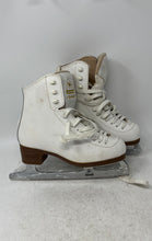Load image into Gallery viewer, Jackson Girls Mystique 1491 White Winter Sports Figure Ice Skates Size 2C
