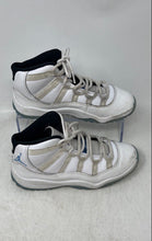 Load image into Gallery viewer, Nike Kids Jordan 11 Retro 378039-117 White Lace-Up Basketball Shoes Size 2Y
