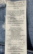 Load image into Gallery viewer, GBG Womens Blue 5-Pocket Design Belt Loops Distressed Cut-Off Shorts Size 26
