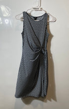 Load image into Gallery viewer, Ann Taylor Womens Black Geometric Print Sleeveless Ruched Sheath Dress Size XSP
