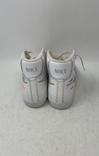 Load image into Gallery viewer, Nike Boys Blazer Mid 77 SE DO6487-100 White Lace-Up Sneakers Shoes Size 5Y
