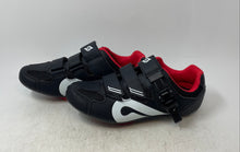 Load image into Gallery viewer, Peloton Mens Black Leather Buckle Low Top Cycling Bike Shoes Size EUR 39
