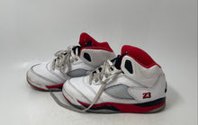 Load image into Gallery viewer, Nike Boys Air Jordan 5 HQ7979-101 White Red Lace-Up Mid Top Sneakers Shoes Sz 2Y
