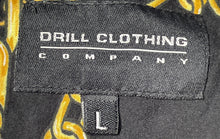Load image into Gallery viewer, Drill Clothing Company Mens Black Gold Chain Print Stretch Button-Up Shirt Sz L
