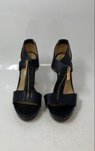 Load image into Gallery viewer, Michael Kors Womens Berkley Black Open Toe Platform Sandals Size 6.5M
