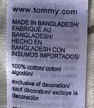 Load image into Gallery viewer, Tommy Hilfiger Mens Beige Cotton Flat Front Pockets Cargo Shorts Size 30

