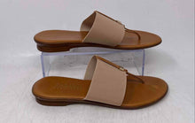 Load image into Gallery viewer, Italian Shoemakers Womens Selah Beige Leather Slip-On Thong Sandals Size 9
