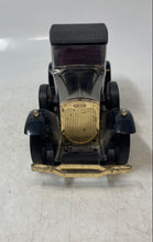 Load image into Gallery viewer, 1928 Lincoln Model L Convertible Town Car AM Transistor Radio MFG By Solid State
