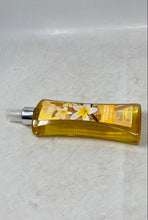 Load image into Gallery viewer, Body Fantasies Womens Signature Vanilla Long-Lasting Fragrance Body Mist 8 fl Oz
