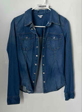 Load image into Gallery viewer, Guess Womens Blue Denim Long Sleeve Collared Button-Up Shirt Size Small
