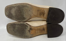 Load image into Gallery viewer, Authentic Tory Burch Womens Cream Leather Block Pump Heels Size 8M Stained
