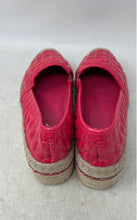 Load image into Gallery viewer, Karl Lagerfeld Paris Womens Beige Pink Quilted Slip-On Espadrille Shoes Size 6.5
