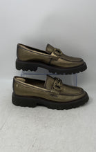Load image into Gallery viewer, Carmela Essential Love Womens Metallic Gold Leather Platform Loafer Shoes Sz 40
