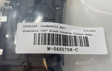 Load image into Gallery viewer, Showcasts Black 1:24 Scale 1967 Chevrolet Corvette Diecast Model Car Toy
