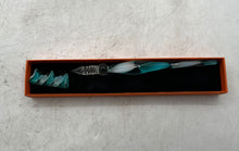 Load image into Gallery viewer, Liska Green Clear Decorative Collectible Glass Calligraphy Dip Pen In Box
