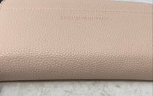 Load image into Gallery viewer, Stone Mountain Womens Peach Brown Pebbled Leather Zip-Around Wallet In Open Box
