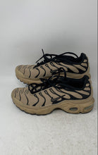 Load image into Gallery viewer, Nike Boys Air Max Plus 655020-201 Beige Black Lace-Up Tennis Shoes Size 6Y
