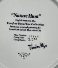 Load image into Gallery viewer, Set Of 2 Viletta Bathtime Visitor Nature Hunt Decorative Collector Plates
