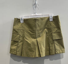 Load image into Gallery viewer, Zara Womens Green Pleated Cargo Pocket Back Zip Casual Mini Skirt Size L
