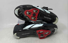 Load image into Gallery viewer, Peloton Mens Black Red 3 Bolt Adjustable Strap Hook &amp; Loop Cycling Shoes Size 40
