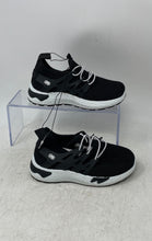 Load image into Gallery viewer, Ecko Unltd. Kids Black White Round Toe Slip-On Low Top Sneaker Shoes Size 10
