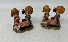 Load image into Gallery viewer, Set Of 2 Pcs Autom Christian Nativity Scene Baby Jesus Porcelain Figurines
