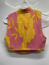 Load image into Gallery viewer, Zara Womens Yellow &amp; Pink Floral Sleevless Cropped Blouse Top Size S
