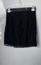 Load image into Gallery viewer, Zara Womens Black Floral Side Zip Lace Embroidered Mini Skirt Size XS
