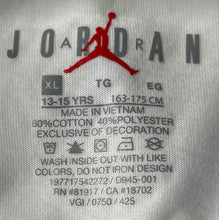 Load image into Gallery viewer, Air Jordan Kids White Short Sleeve Crew Neck Graphic Pullover T-Shirt Size XL
