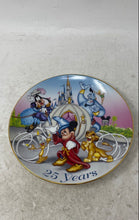 Load image into Gallery viewer, Disney Mickey Mouse Genie Goofy Simba Lumiere Walt World Collector Plate
