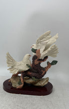 Load image into Gallery viewer, Huda Italy Porcelain Two White Doves With Pink Flowers Decorative Figurine
