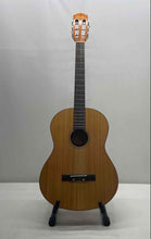 Load image into Gallery viewer, Fender ESC105 Educational Series Brown 6-String Classical Guitar With Gig Bag
