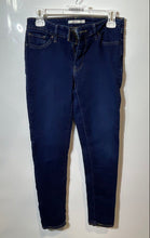 Load image into Gallery viewer, Levi's Strauss &amp; Co. Womens 711 Blue Denim Dark Wash Skinny Leg Jeans Size 29
