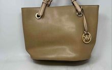 Load image into Gallery viewer, Michael Kors Womens Jet Set Beige Leather Inner Pockets Double Handle Tote Purse
