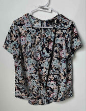Load image into Gallery viewer, Banana Republic Womens Multicolor Floral Twisted Hem Short Sleeve Blouse Top LP
